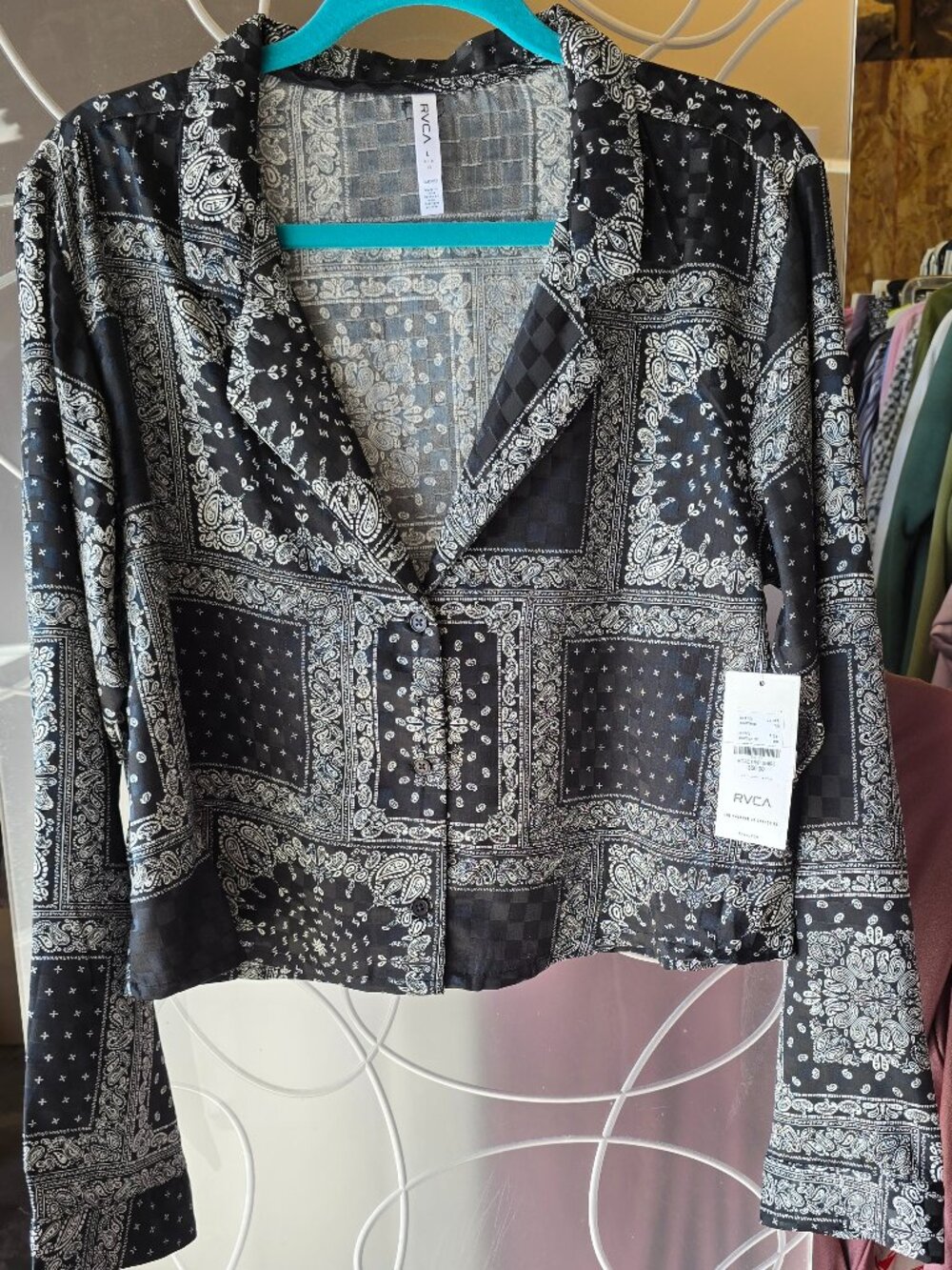 RVCA NWT Roadtrip shirt black paisley print LS Sz L 12 Womens button up